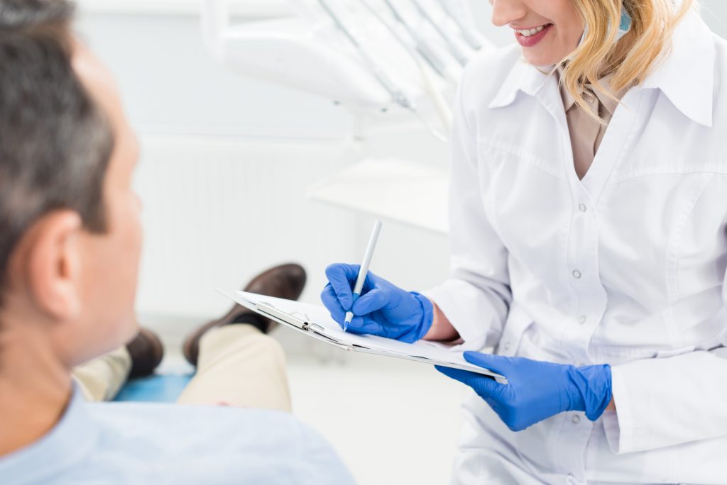 what does a dentist windermere fl?